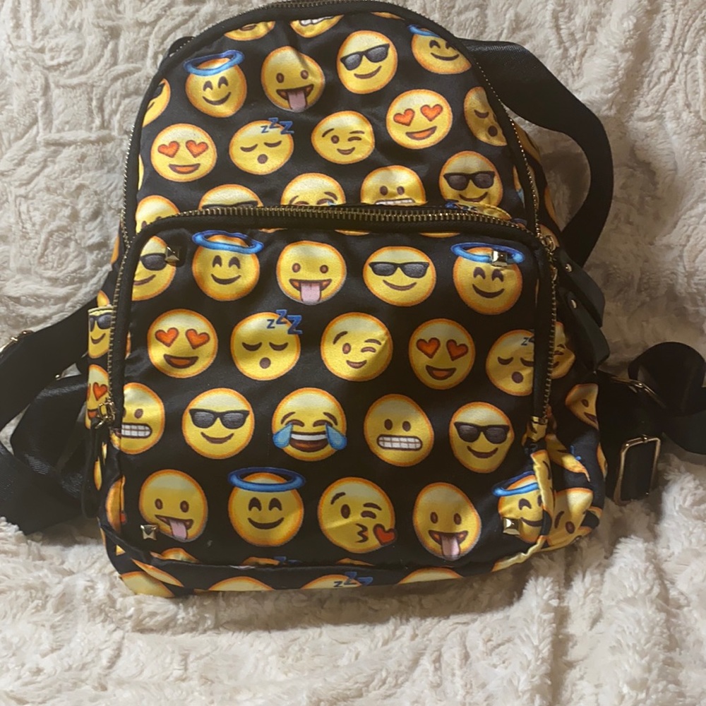 Emoticons 😃 backpack